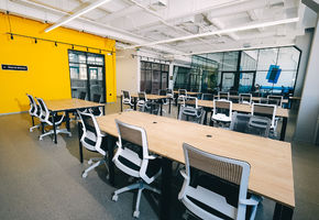 Компания NAYADA оформила пространство нового офиса современного сообщества состоявшихся стартап-основатетелей -  LIFT99 в г. Киев., Киев
