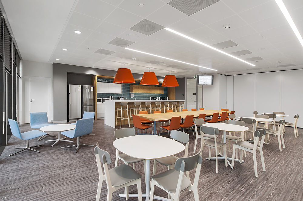 Фото Глухие раздвижные перегородки NAYADA Hufcor