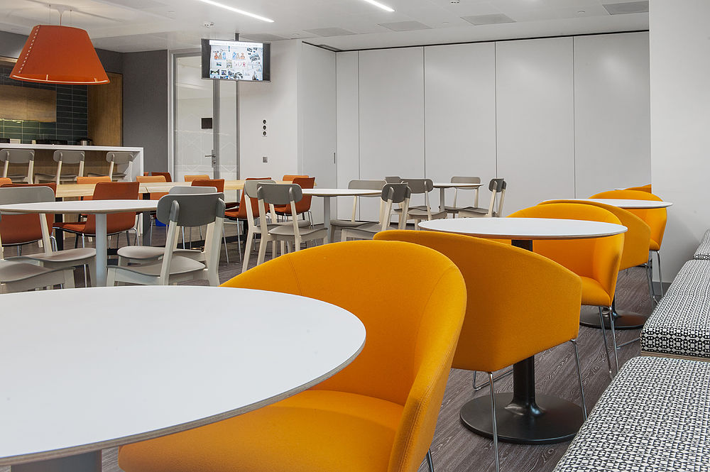 Фото Глухие раздвижные перегородки NAYADA Hufcor