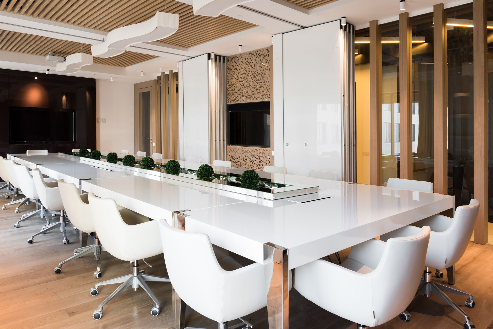 Фото Глухие раздвижные перегородки NAYADA Hufcor