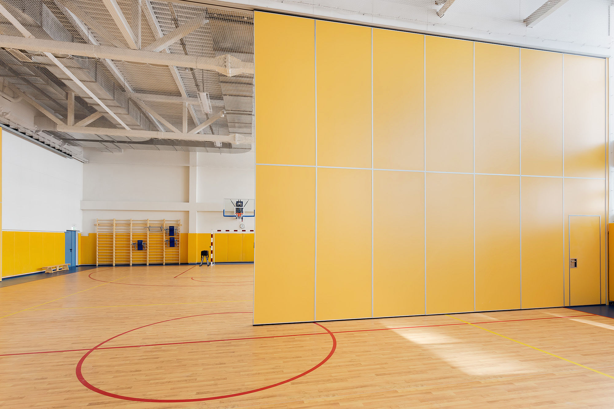 Фото Глухие раздвижные перегородки NAYADA Hufcor