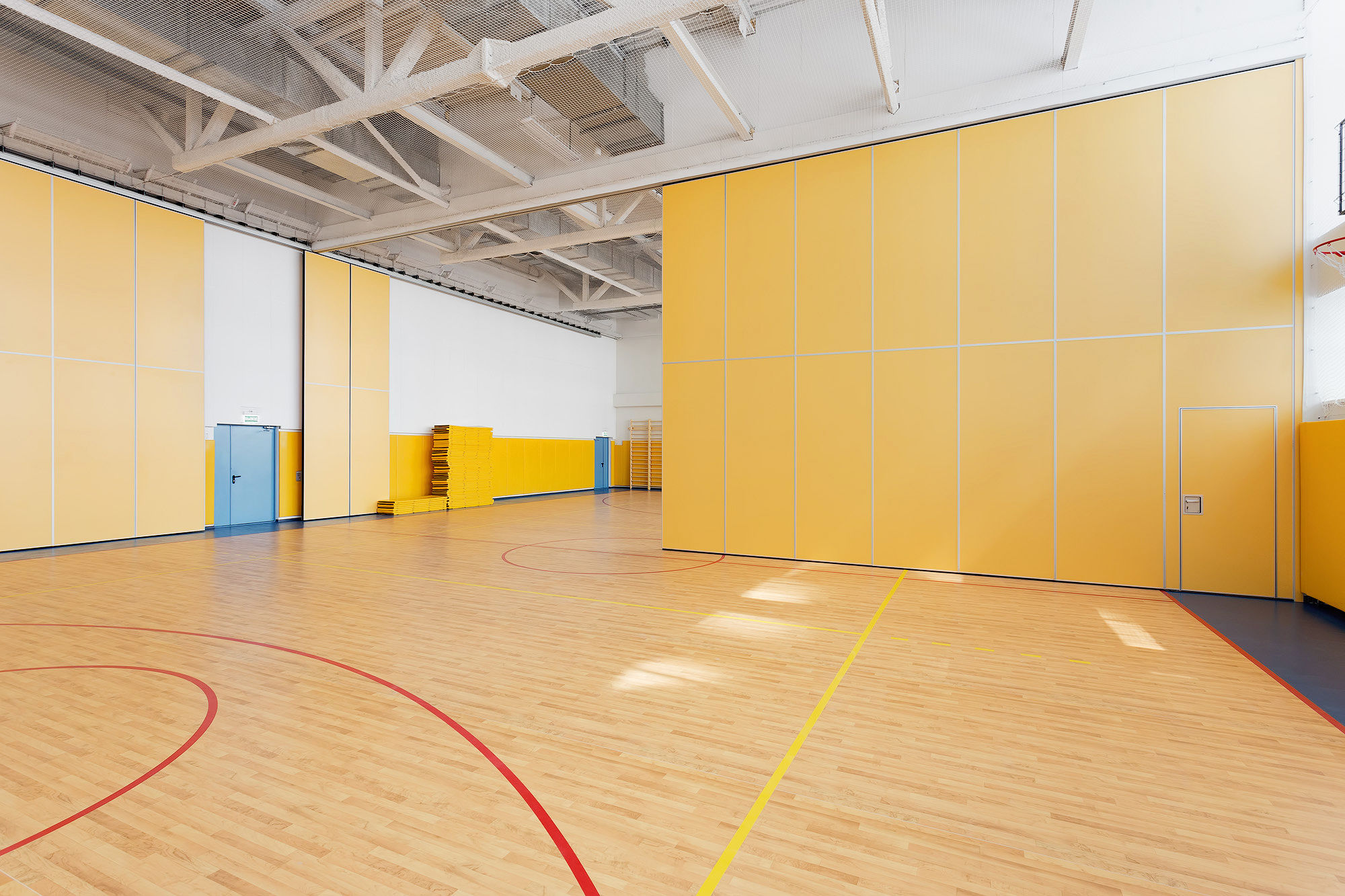 Фото Глухие раздвижные перегородки NAYADA Hufcor