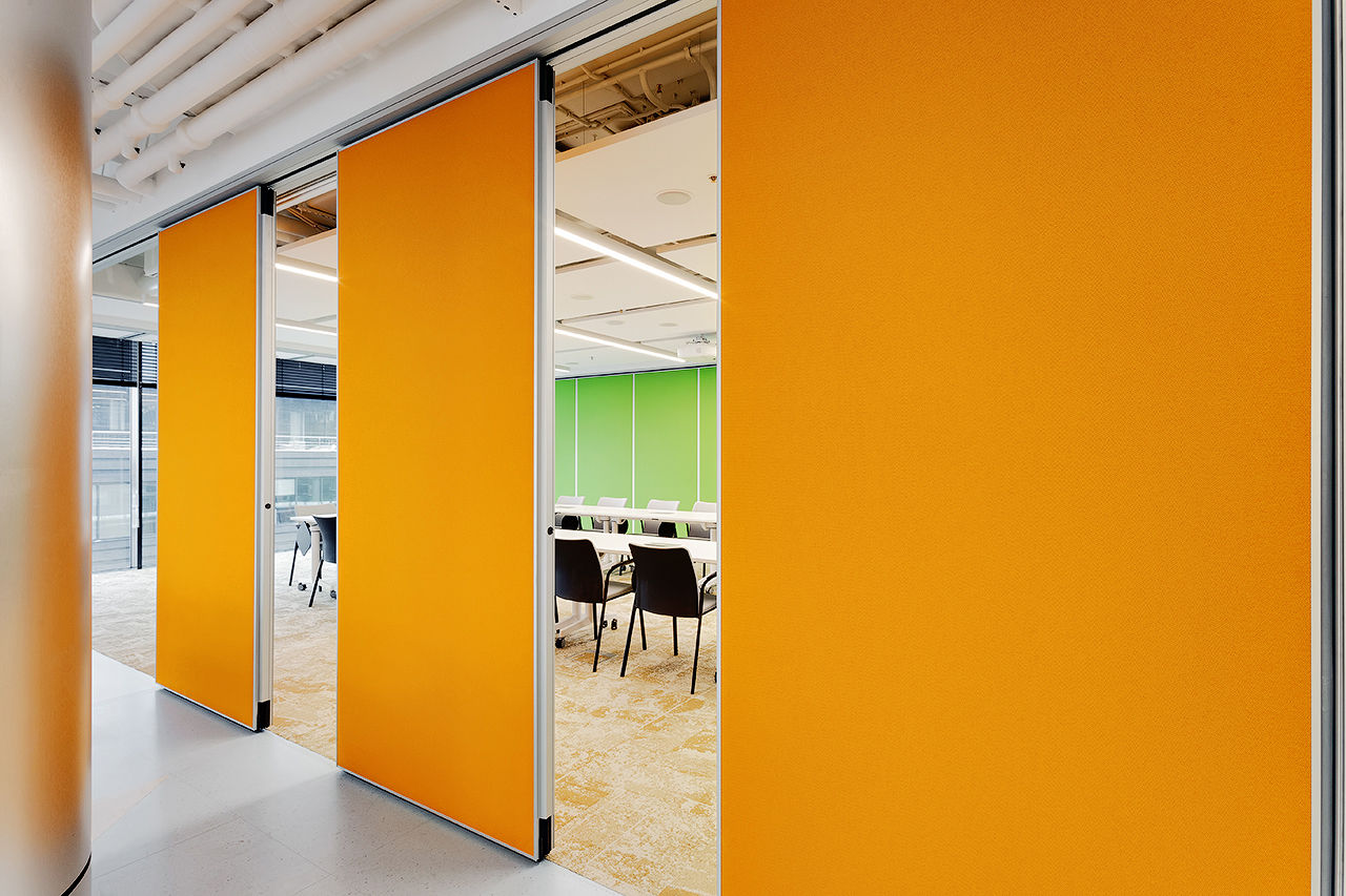 Фото Глухие раздвижные перегородки NAYADA Hufcor