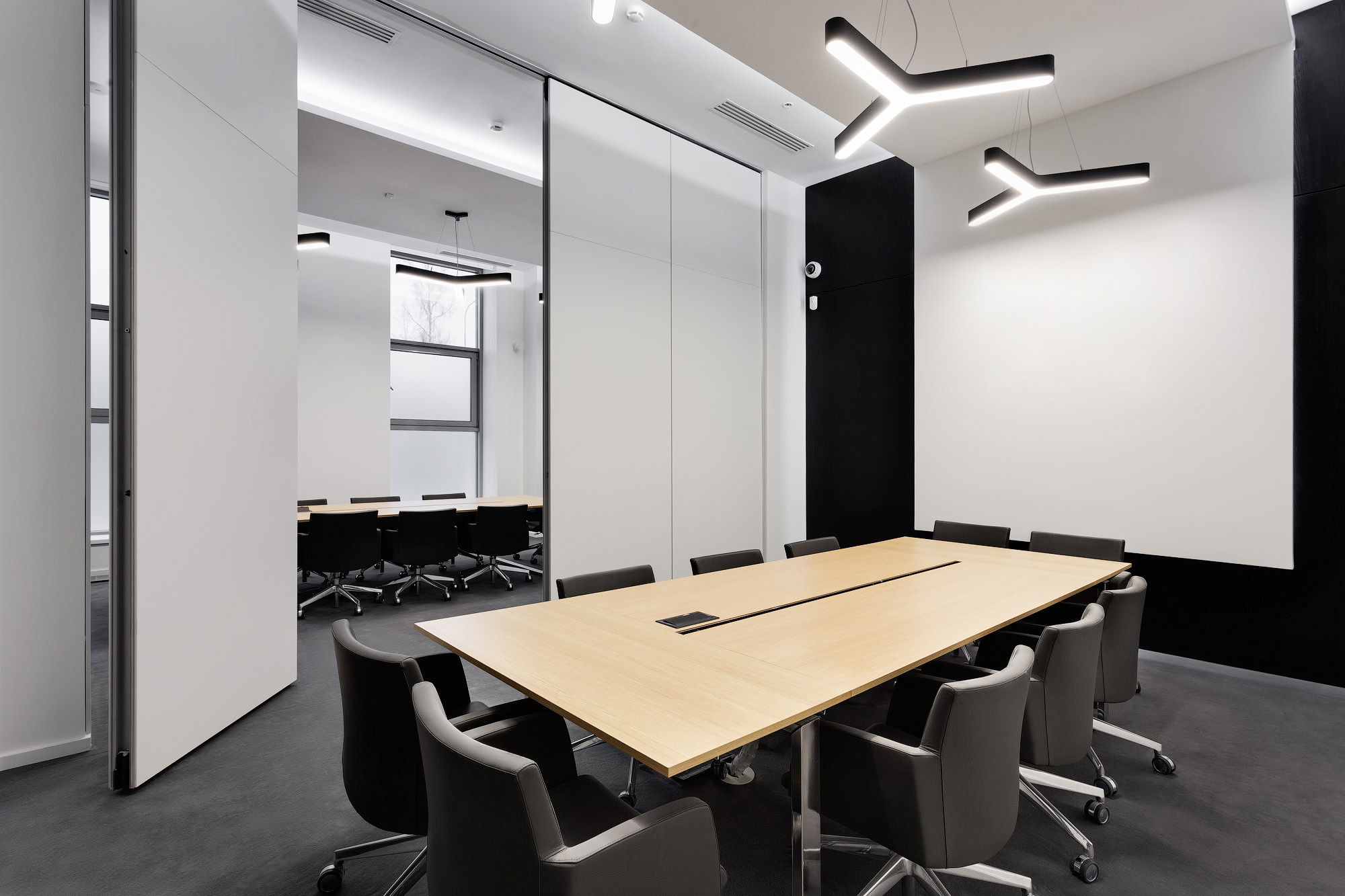 Фото Глухие раздвижные перегородки NAYADA Hufcor