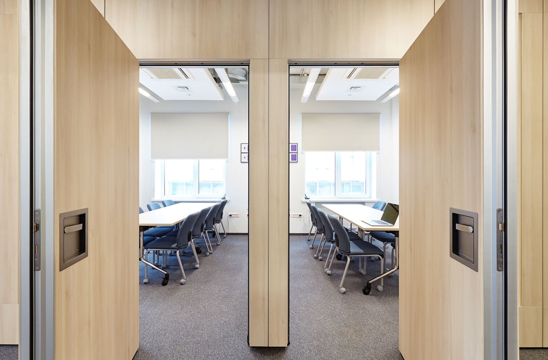 Фото Глухие раздвижные перегородки NAYADA Hufcor