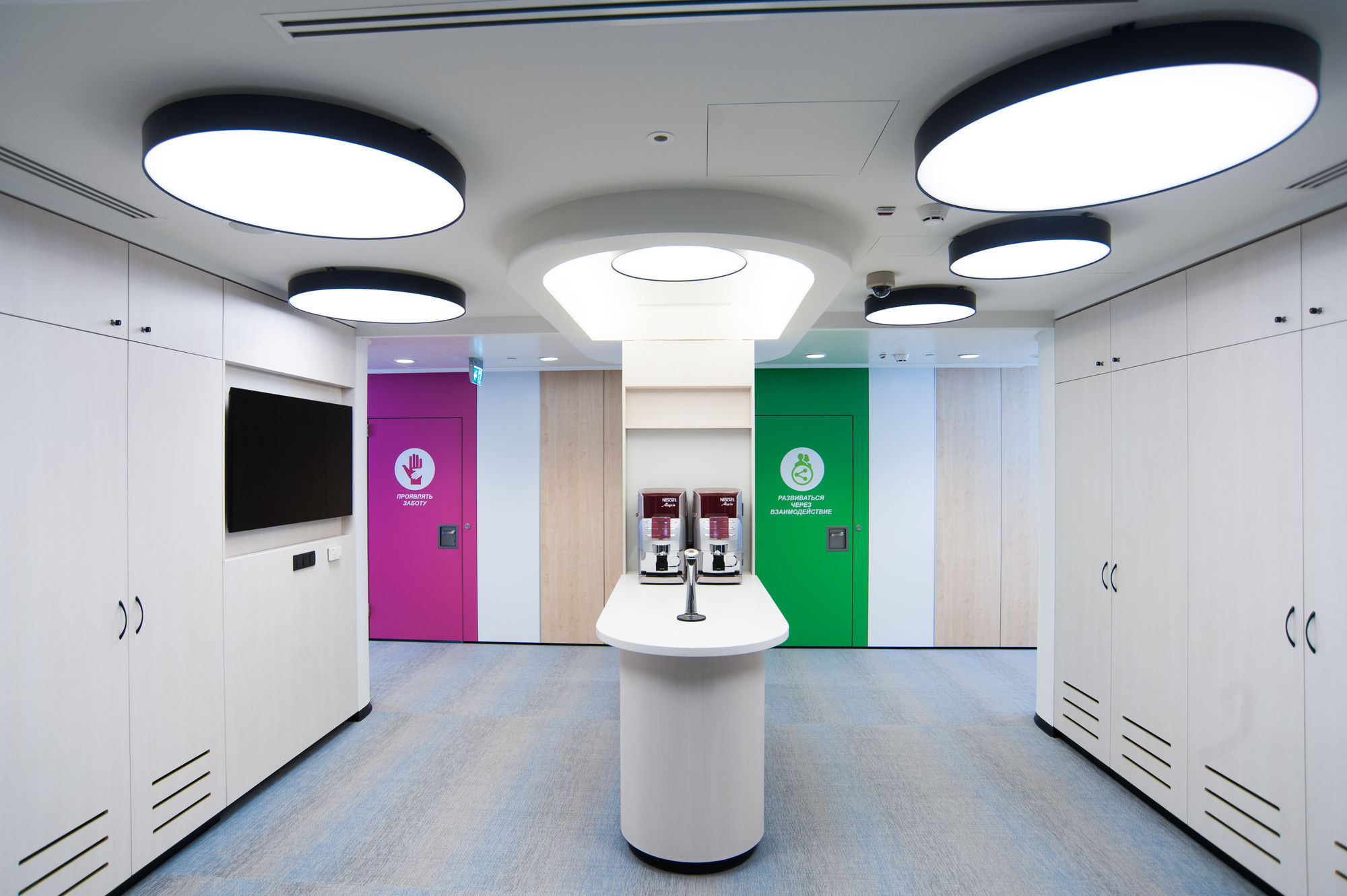 Фото Глухие раздвижные перегородки NAYADA Hufcor