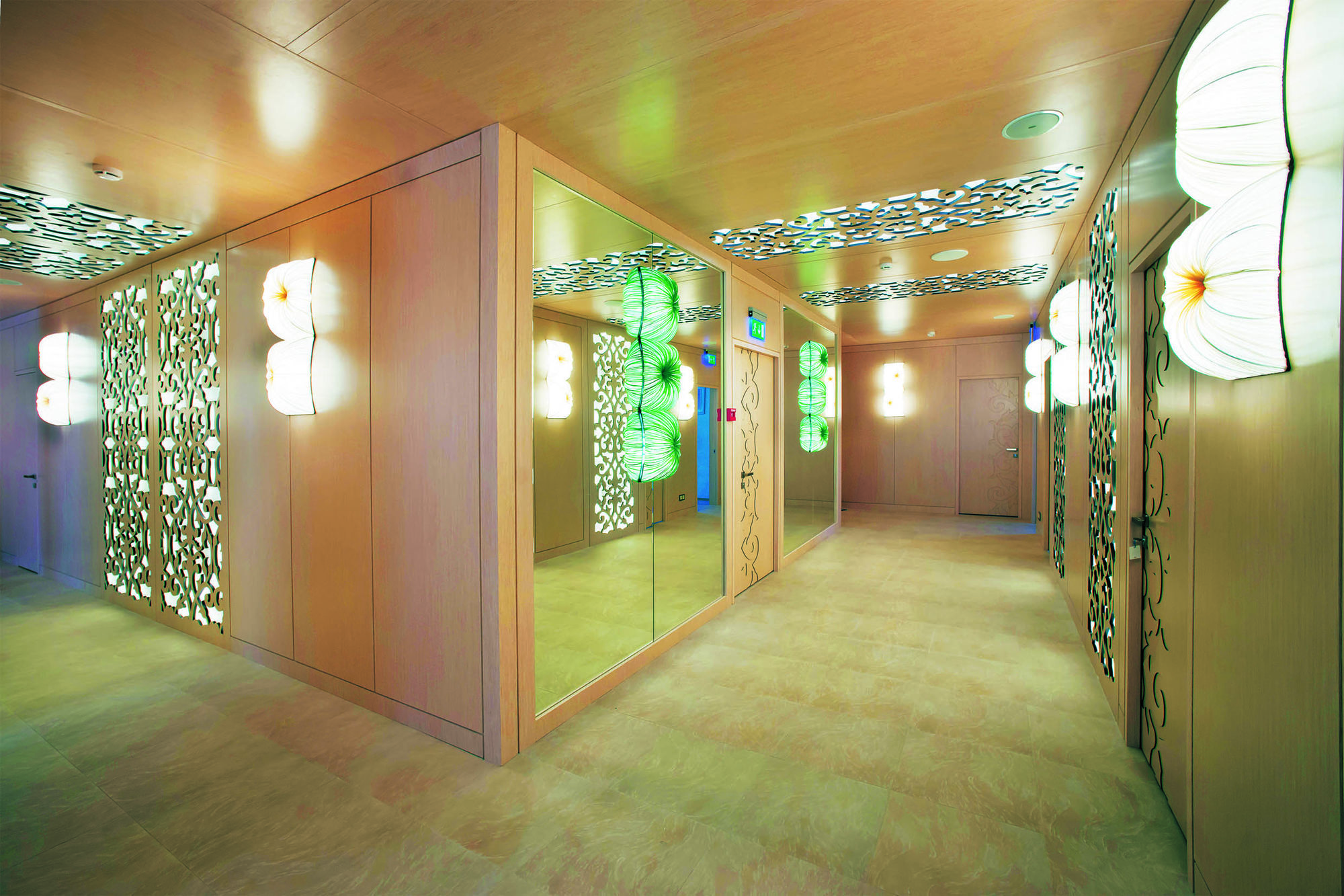 Фото Облицовка панелями NAYADA-Regina