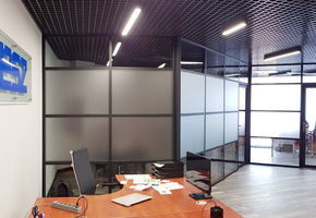 Эффектный дизайн для стильного офиса крупнейшего строительного холдинга Kesz.